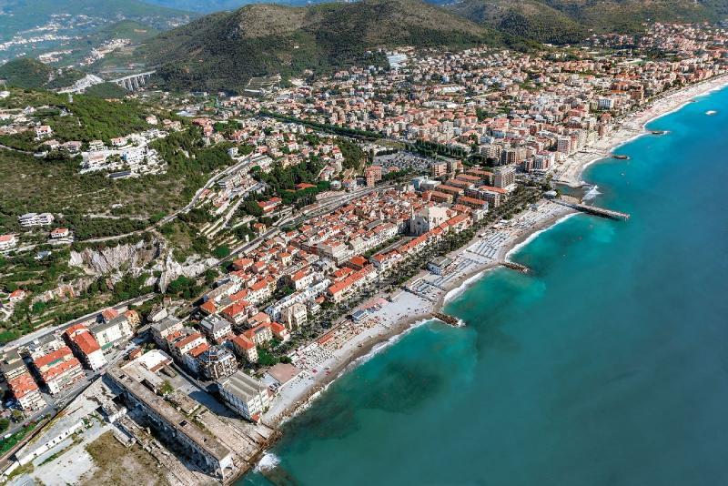 Continental Hotel Pietra Ligure